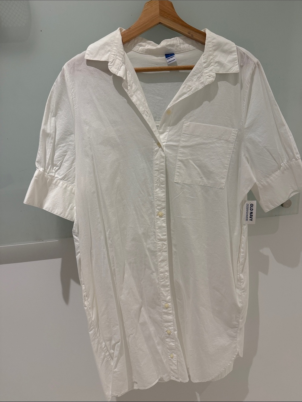 Old Navy White Men’s Short-Sleeve Button-Down Shirt